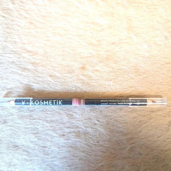 Face Makeup Sampler - Picture 5 of 5